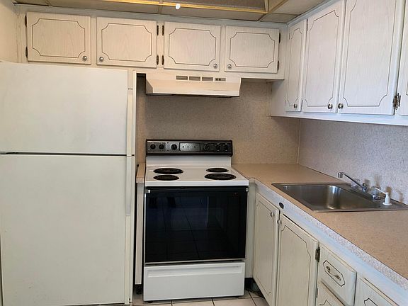 2nd image of 207 Norwich I