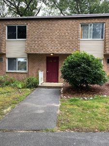 244 18th St APT 4, Dracut, MA, 01826