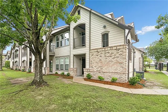 350 Emerald Forest Blvd #1101