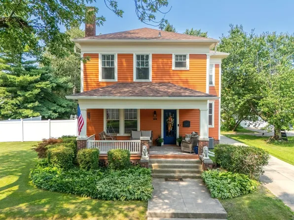 204 S High St, Washington, IL 61571