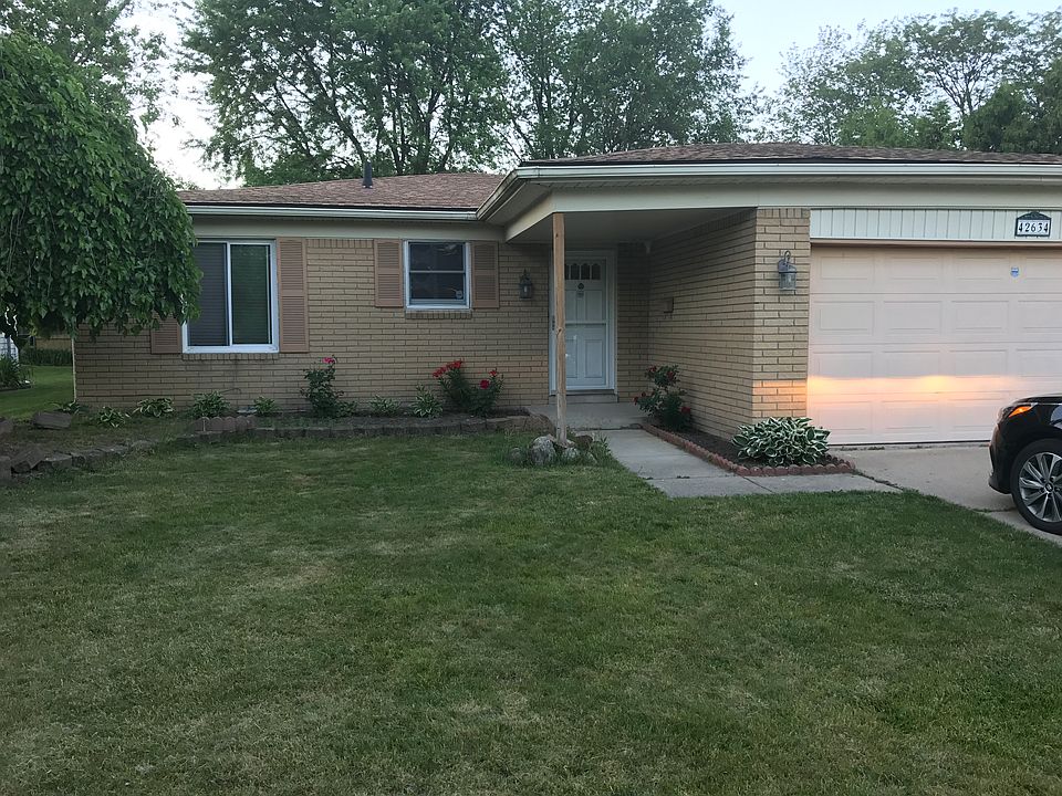 1st image of 42634 Somerset Dr