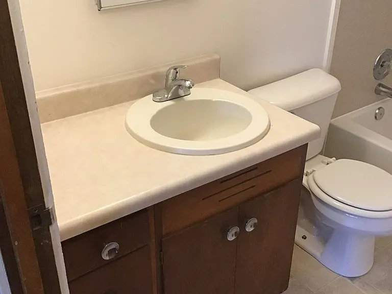 Spring Apartments — Photo 11