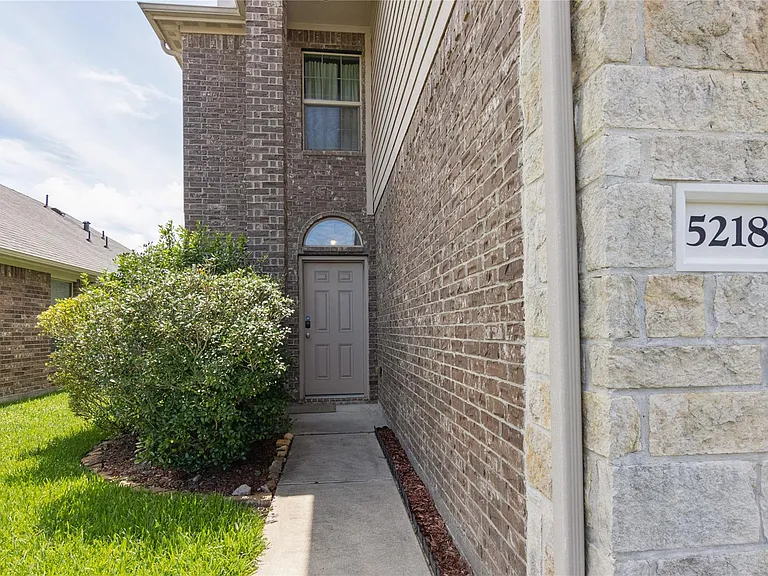 5218 Misty Ln — Photo 2