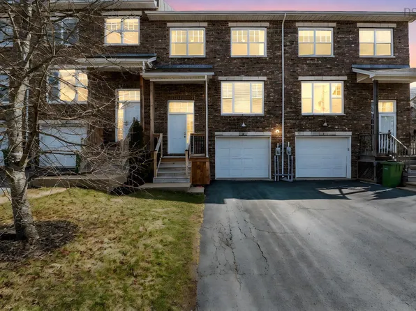 3 Collingwood Ct, Halifax, NS B2W 0G4