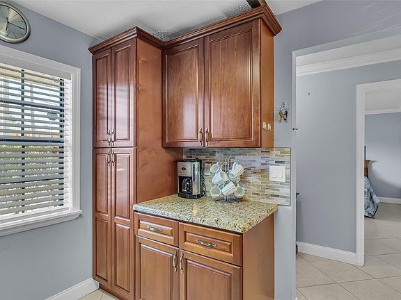5th image of 960 NW 45th Street #B3