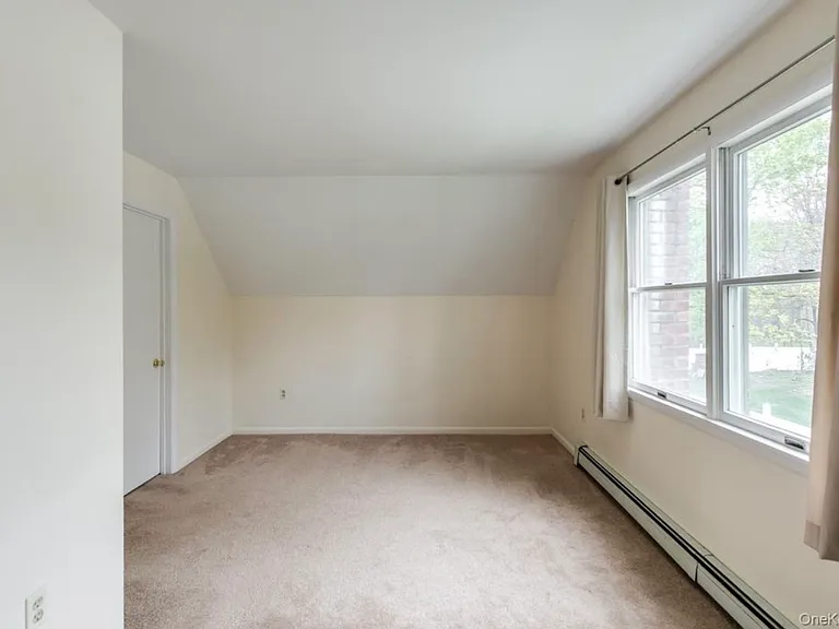 34 Appletree Dr — Photo 6