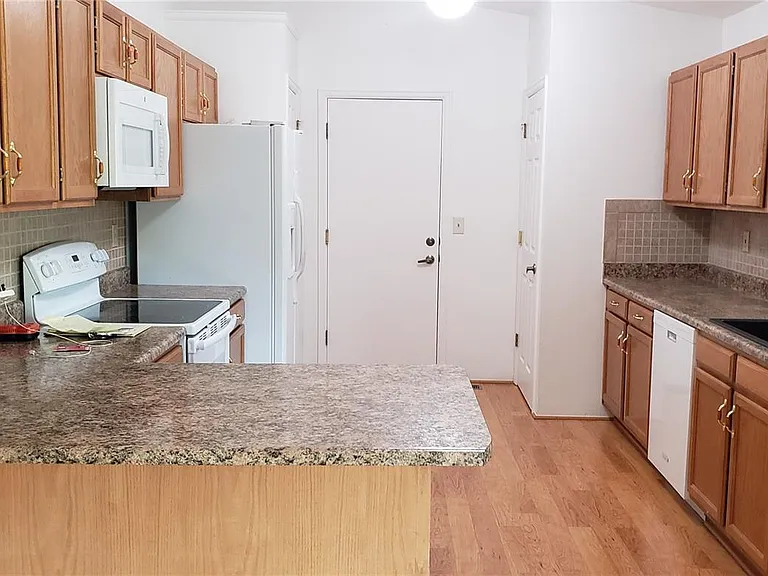 2636 Patriot Hts — Photo 4