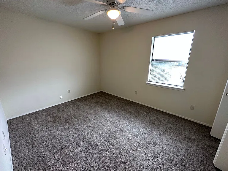 1421 S 12th St #209 — Photo 10