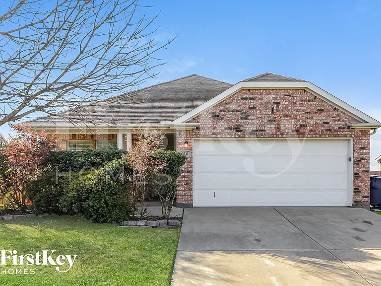 316 Meagan St — Photo 1