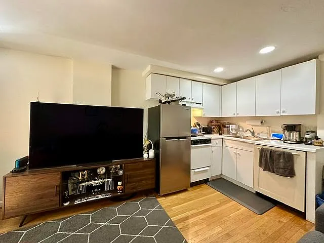 1 bed, 550 sqft, $2,795 — Photo 2