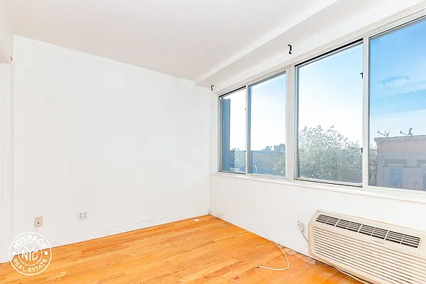 Rented by MySpaceNYC | media 21