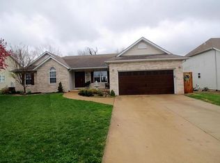 9 Addison St, Collinsville, IL 62234