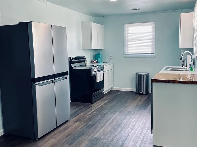 105 NE Railroad Ave — Photo 13