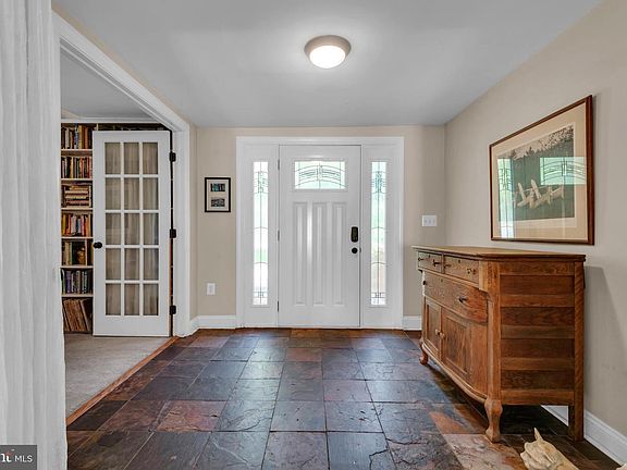 5th image of 86 Riverside Dr