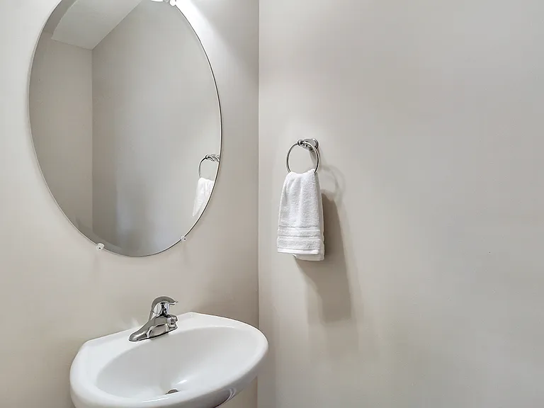 208 Ventura Pl — Photo 11