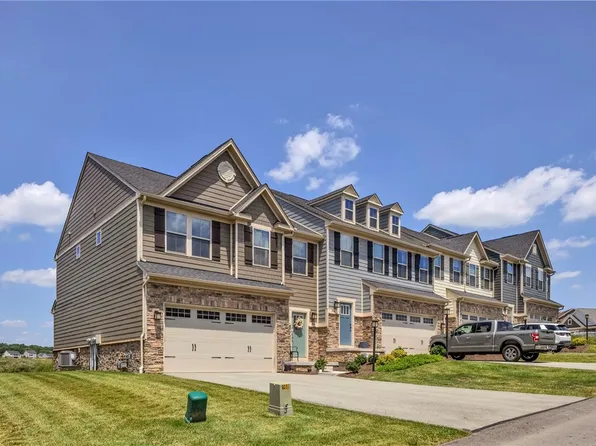 1006 Callaway Dr, Jeannette, PA 15644