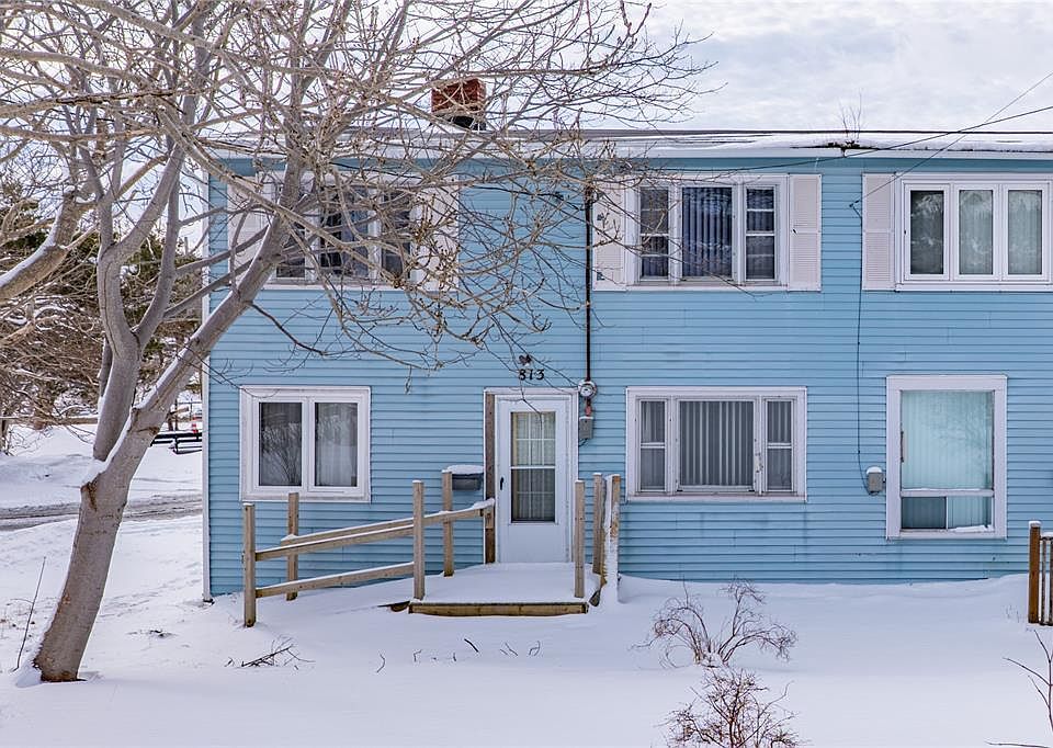 1st image of 813 Topsail Road