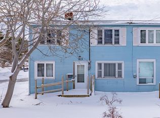 813 Topsail Rd, Mount Pearl, NL A1N3J6