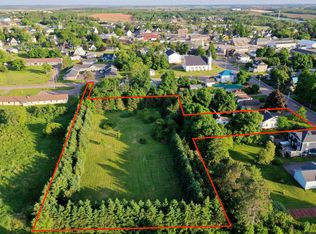 77 Broadway St N, Kensington, PE C0B1M0