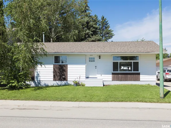 1614 McKercher Drive, Saskatoon, SK S7H 5E1