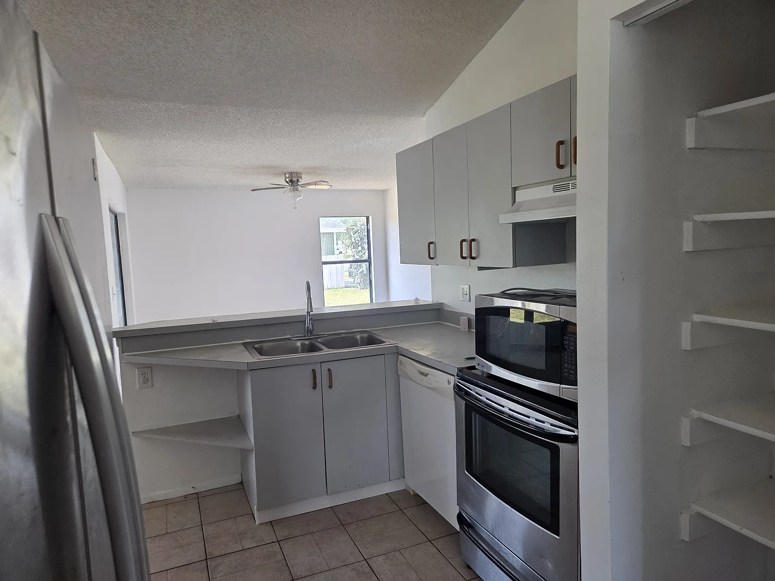 3 bed, 1650 sqft, $3,250 — Photo 4