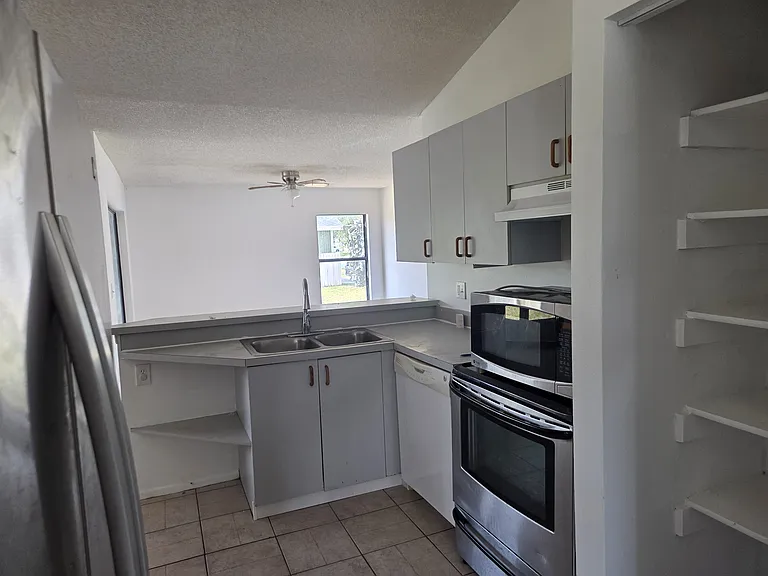 3830 78th Avenue Cir E — Photo 4