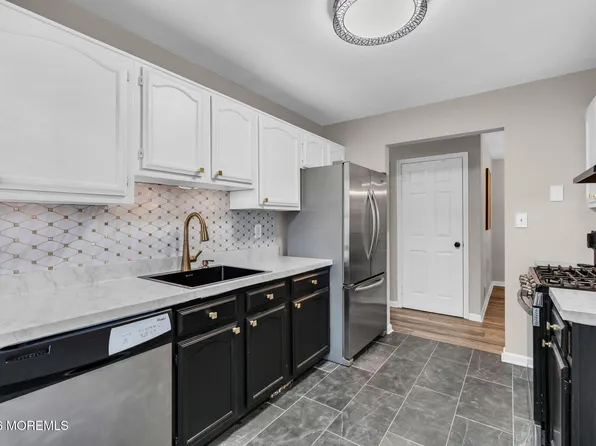 103 Cypress Court, Howell, NJ 07731