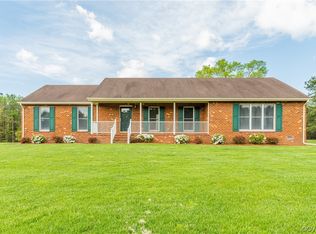5 Cedar Hill Rd, Colonial Beach, VA 22443