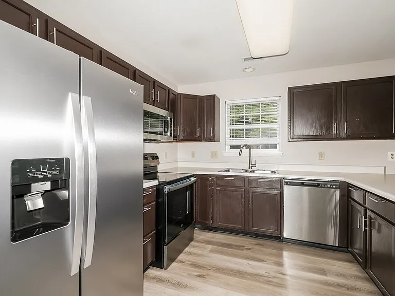 18864 Prairie Crossing Dr — Photo 8