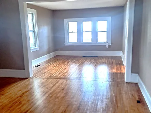 3651 Penn Ave N, Minneapolis, MN 55412