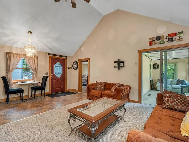 7B Roberts Cove Rd #B — Photo 3