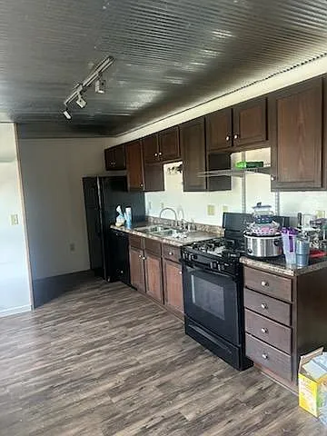 1 bed, 1200 sqft, $1,275 — Photo 2