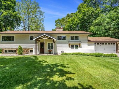 3840 E Gull Lake Dr, Hickory Corners, MI, 49060