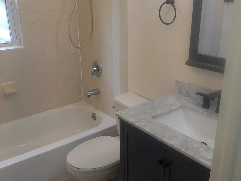5 Wildwood Dr #1A — Photo 8