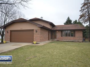 2875 Conifer Ct, Aurora, IL 60502