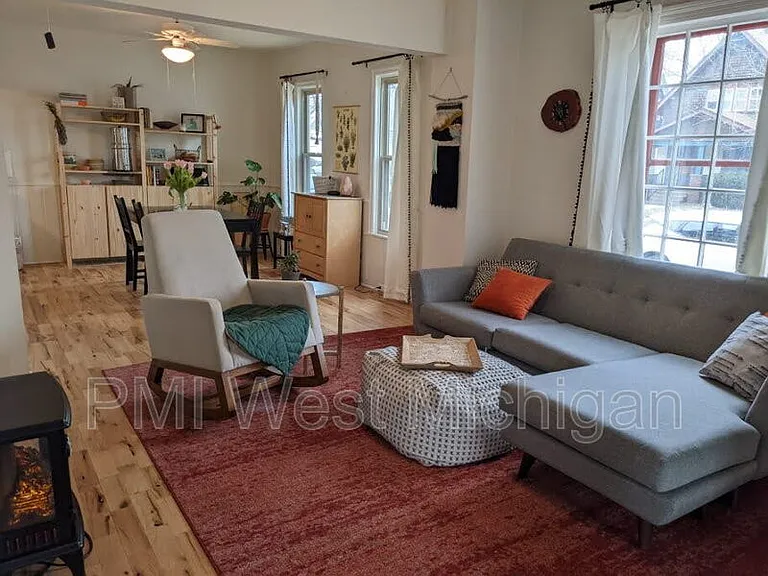 103 Fitzhugh Ave SE #1 — Photo 12