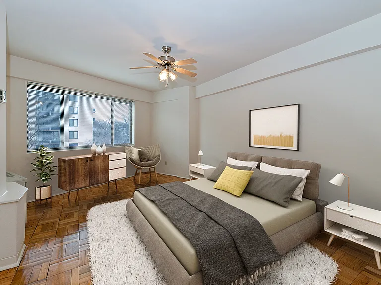 Bedroom (virtually staged)