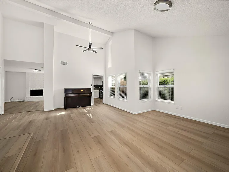 3219 The Highlands Dr — Photo 8