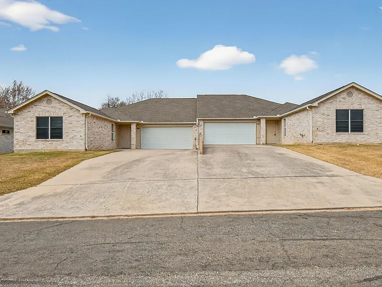 268 Braeburn Cir #B — Photo 17