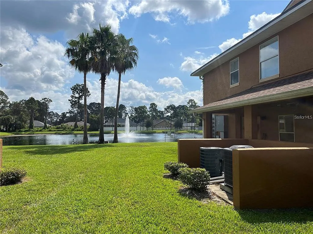 2 bed, 2.0 bath, 951 sqft, $1,500 — Photo 2