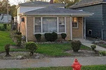 15020 Lincoln Ave photo 1