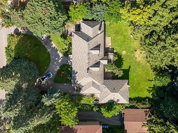 4th image of 11 Ben Machree Dr