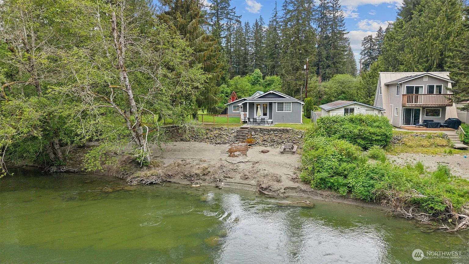 11812 166th Drive NE photo 1