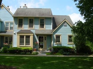 1 Meadowlark Ln, Hackettstown, NJ 07840