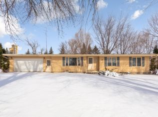 821 North St, Stewart, MN 55385