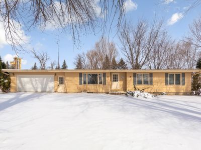 821 North St, Stewart, MN, 55385