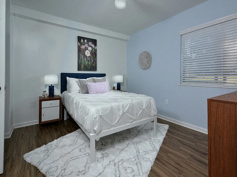 Capital Flats & Magnolia Square Apartments — Photo 2