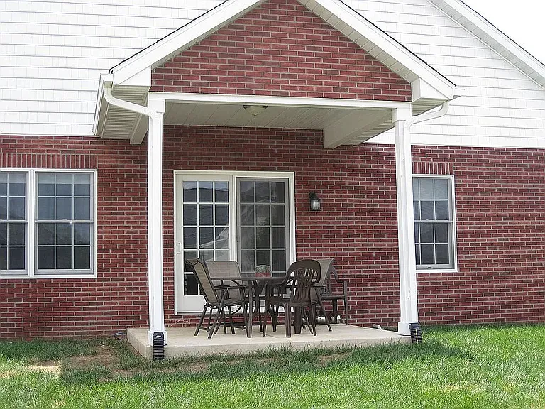 2401 Aaron Ct — Photo 6