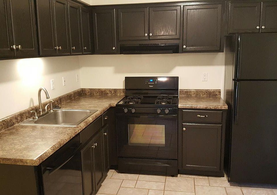 1st image of 404 S Westfall Ave APT 3