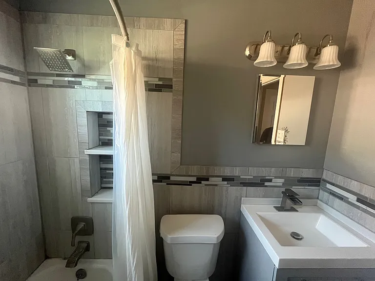 1331 W Hayes St — Photo 18